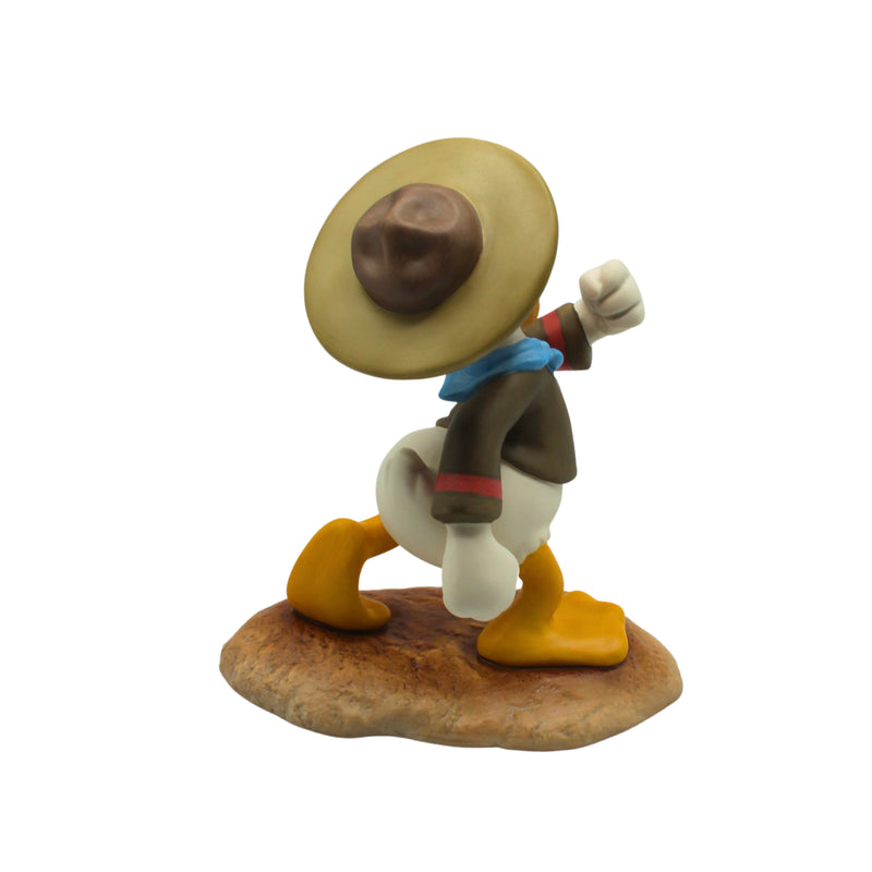 WDCC Donald Duck - Happy Camper | 4007935 | Disney's Good Scouts