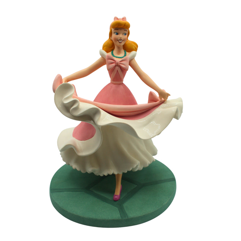 WDCC Cinderella - Isn't It Lovely? Do You Like It?  | 4021811 | Disney | Limited to 1500