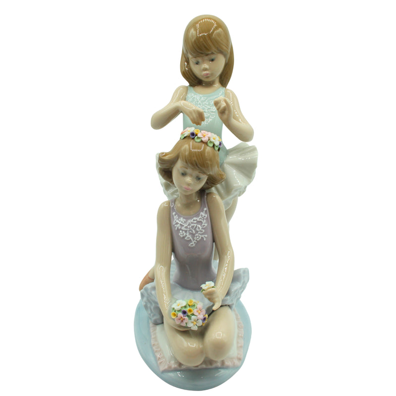 Lladró Figurine: 5714 First Ballet