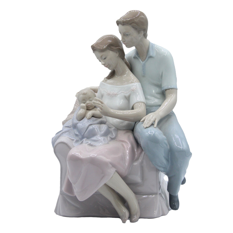 Lladró Figurine: 6986 A Circle of Love