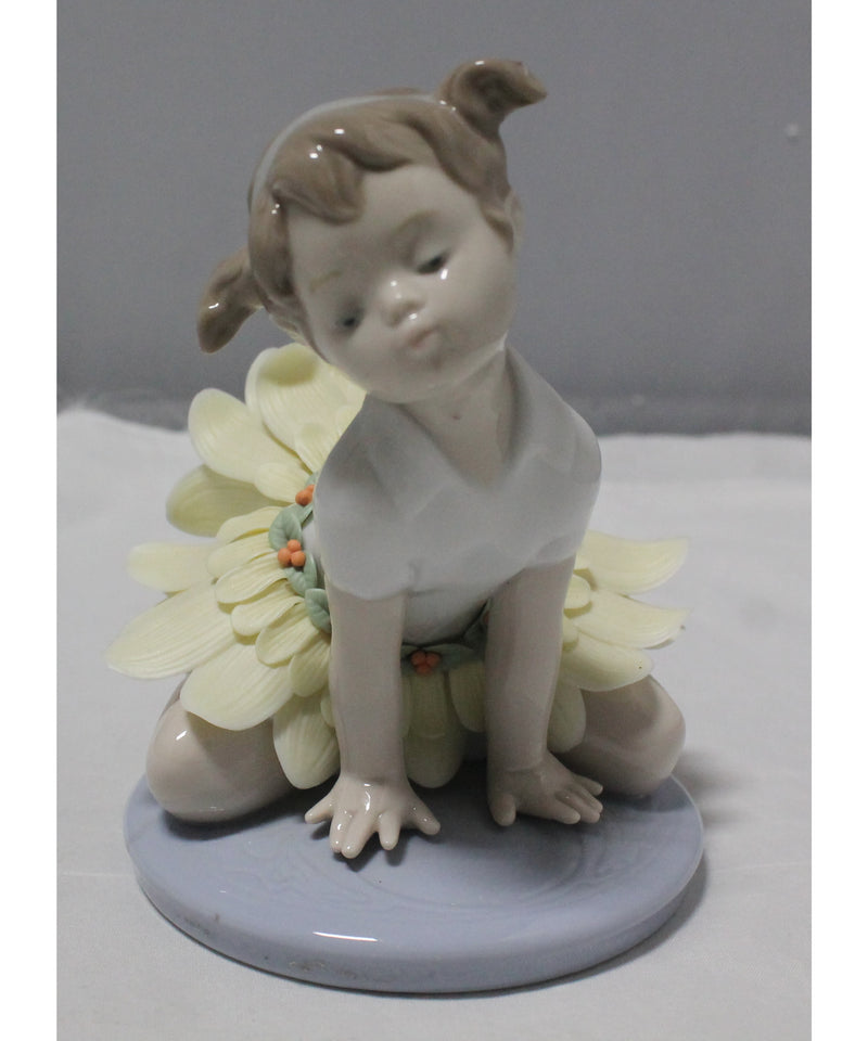 Lladró Figurine: 6691 Oopsy Daisy | Glazed Finish | Please Read