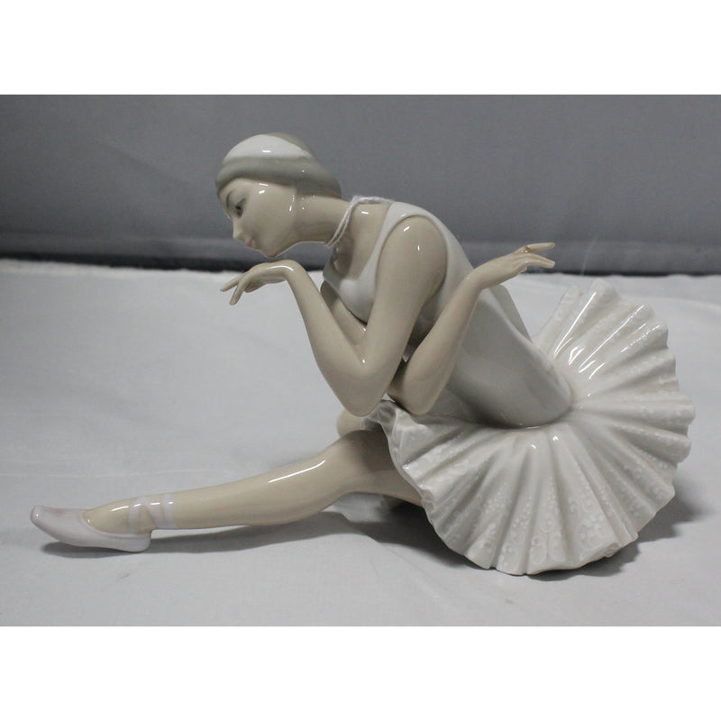 Lladró Figurine:  4855 Death of the Swan (White) | Glazed Finish | Please Read