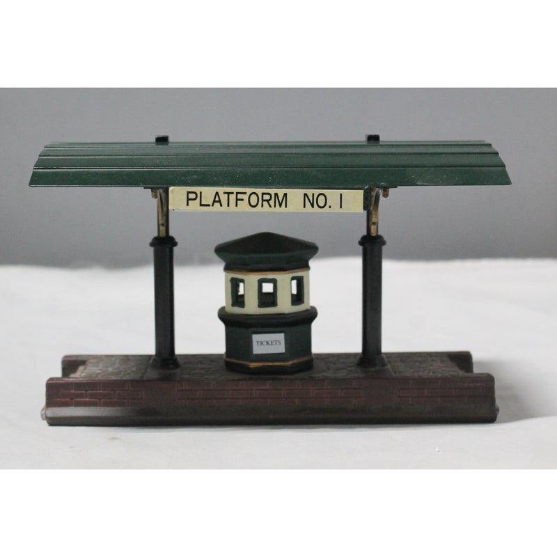 Department 56 | Victoria Station Train Platform | Please Read