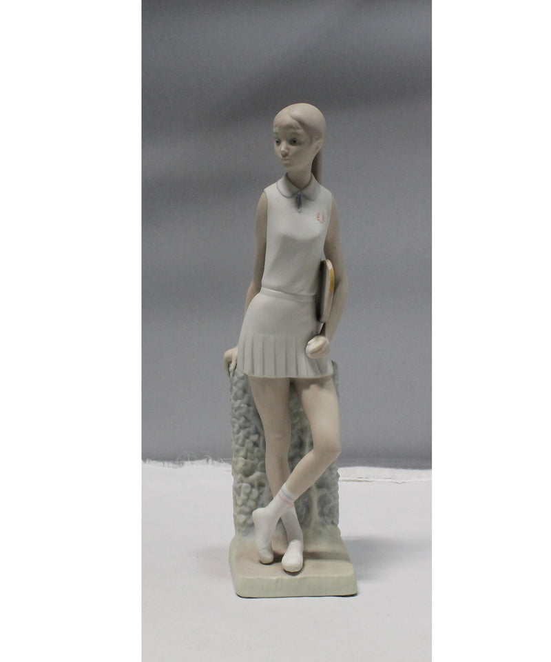 Lladró Figurine: 4798 Tennis Player Girl | Matte | racket reglued | As Is