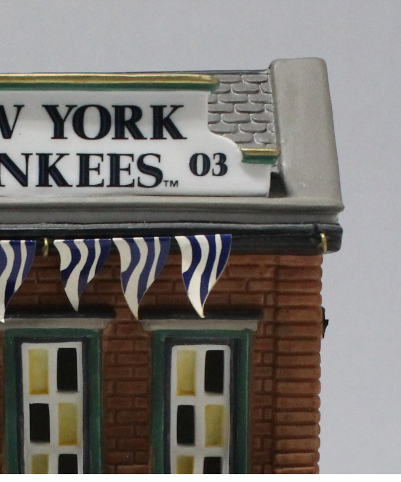 Department 56 | New York Yankees Pub | As Is | Please Read