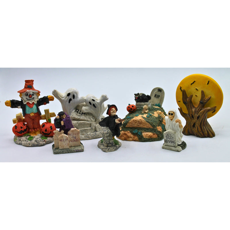 Lot of 17: Halloween figurines | No Box