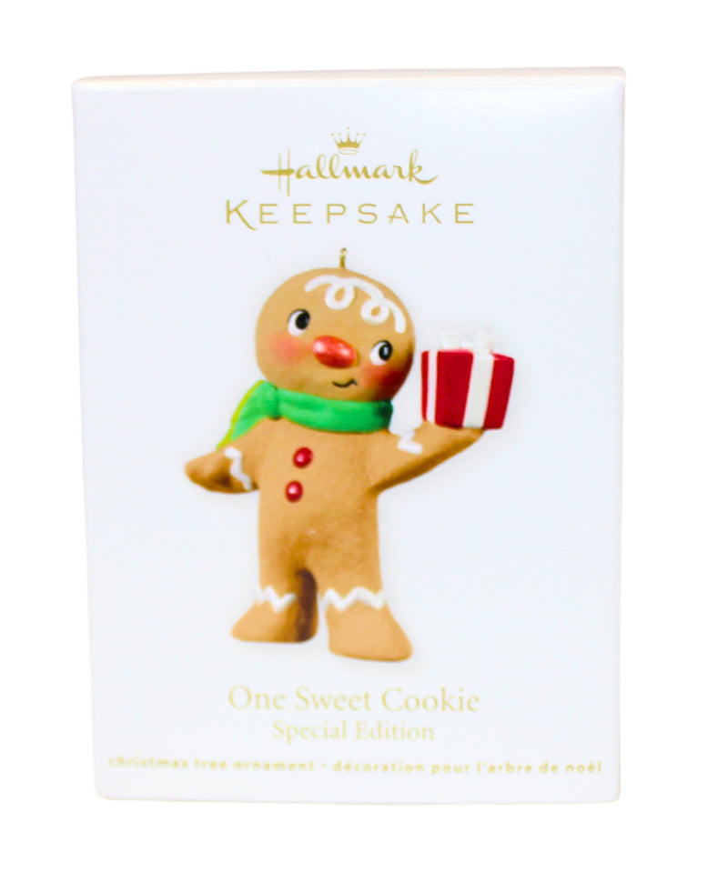 Hallmark Ornament: 2012 One Sweet Cookie | LPR3824