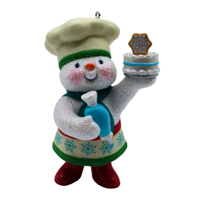 Hallmark Ornament: 2021 Sweet Snowman Baker | QDB1012