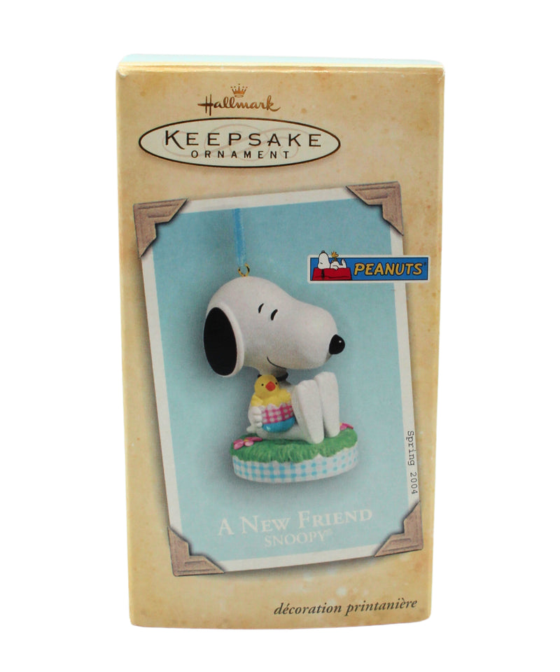 Hallmark Ornament: 2004 A New Friend  | QE08364 | Peanuts