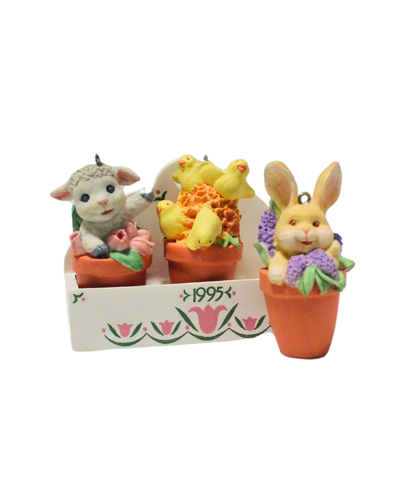 Hallmark Ornament: 1995 Flowerpot Friends | QEO8229