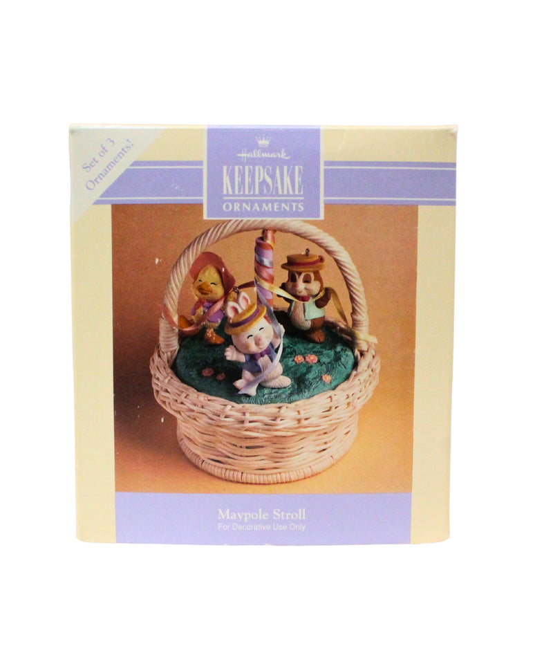 Hallmark Ornament: 1993 Maypole Stroll | QEO8395