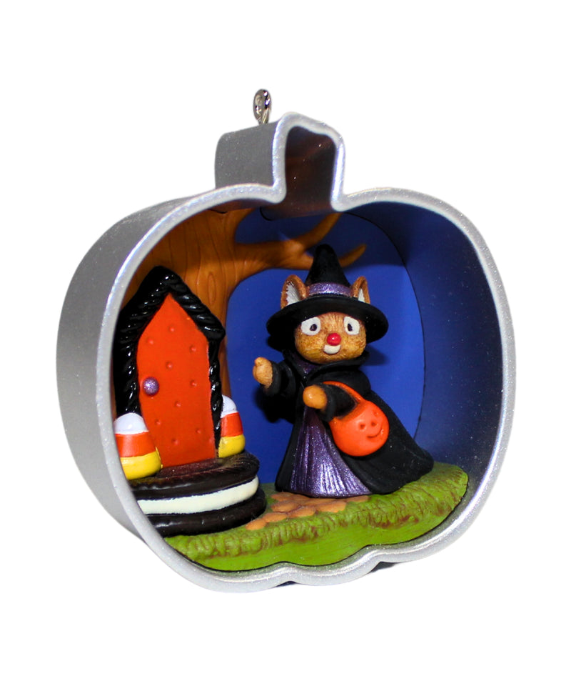 Hallmark Ornament: 2015 Cookie Cutter Halloween | QF05237