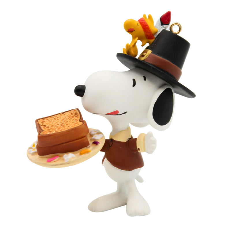 Hallmark Ornament: 2012 A Thanksgiving Feast | QFO5204 | Snoopy