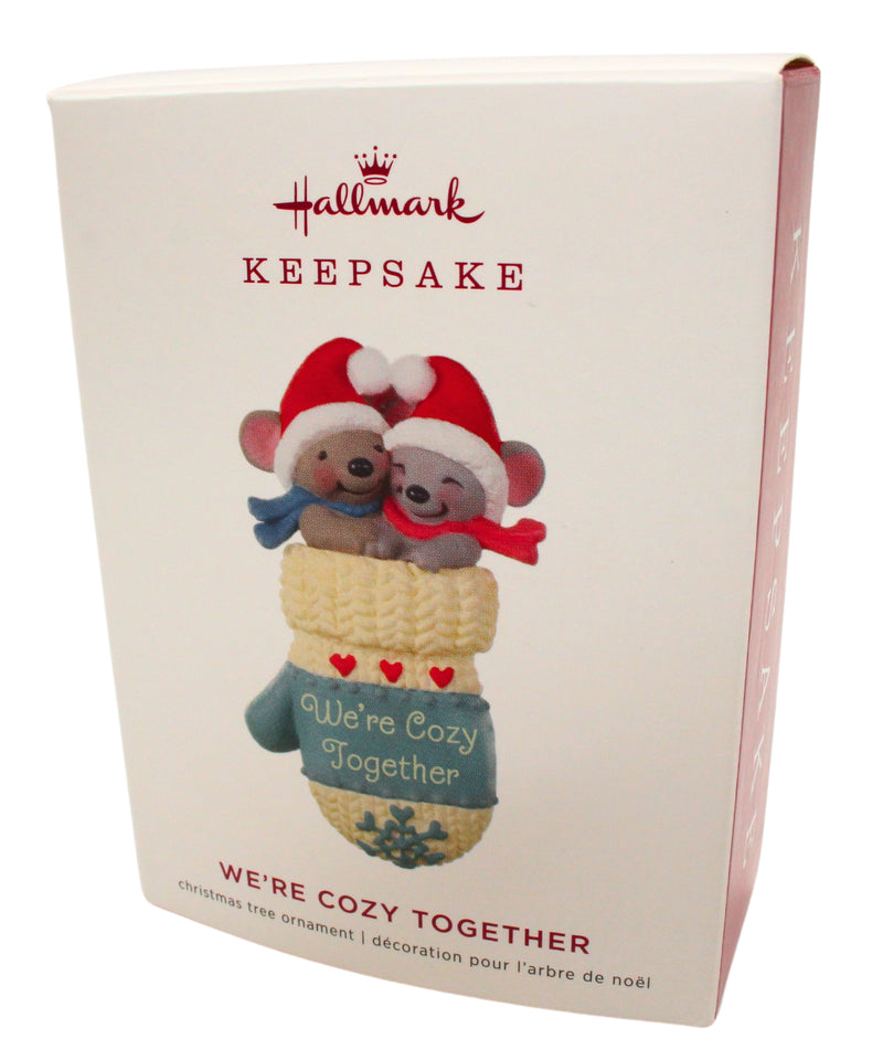 Hallmark Ornament: 2019 We're Cozy Together | QG02377