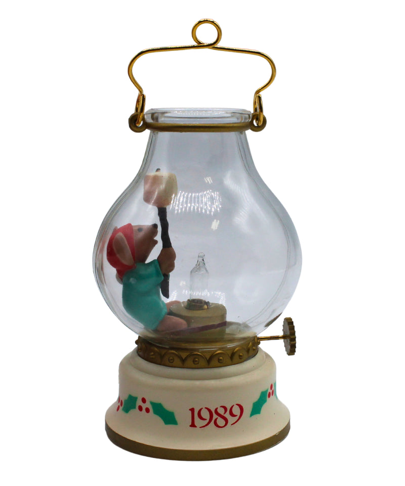 Hallmark Ornament: 1989 Chris Mouse Cookout | QLX7225