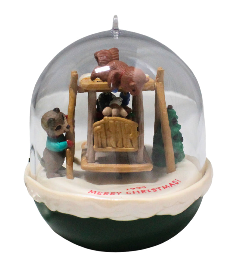 Hallmark Ornament: 1995 Forest Frolics | QLX7299