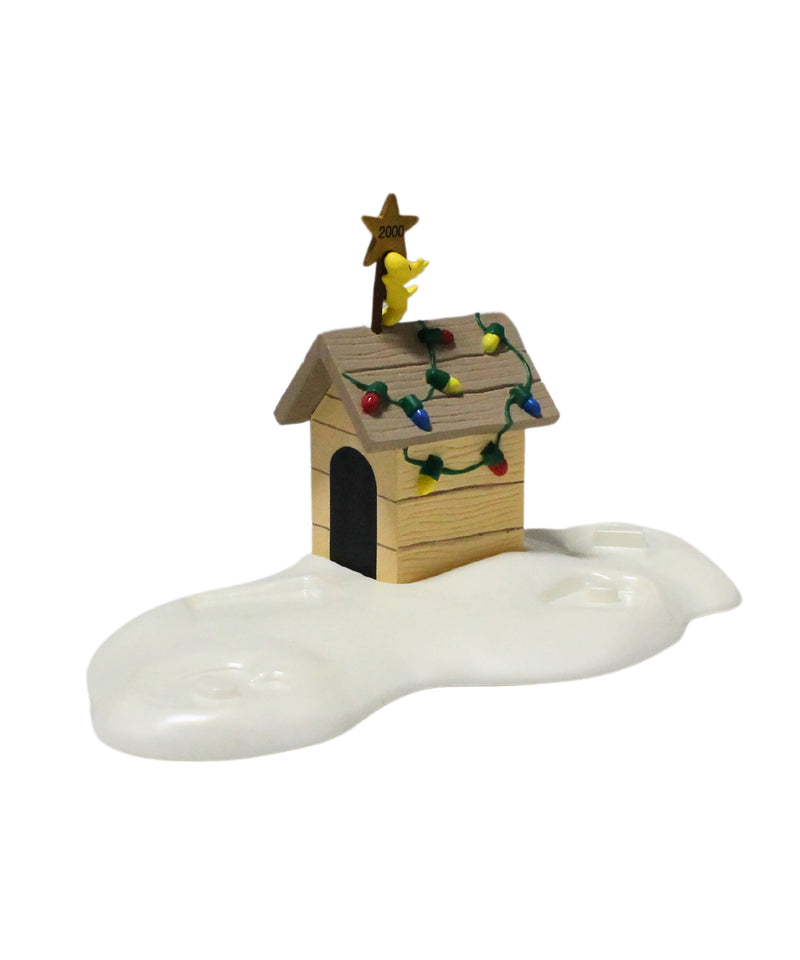 Hallmark Ornament: 2000 Woodstock on Doghouse | QRP4211