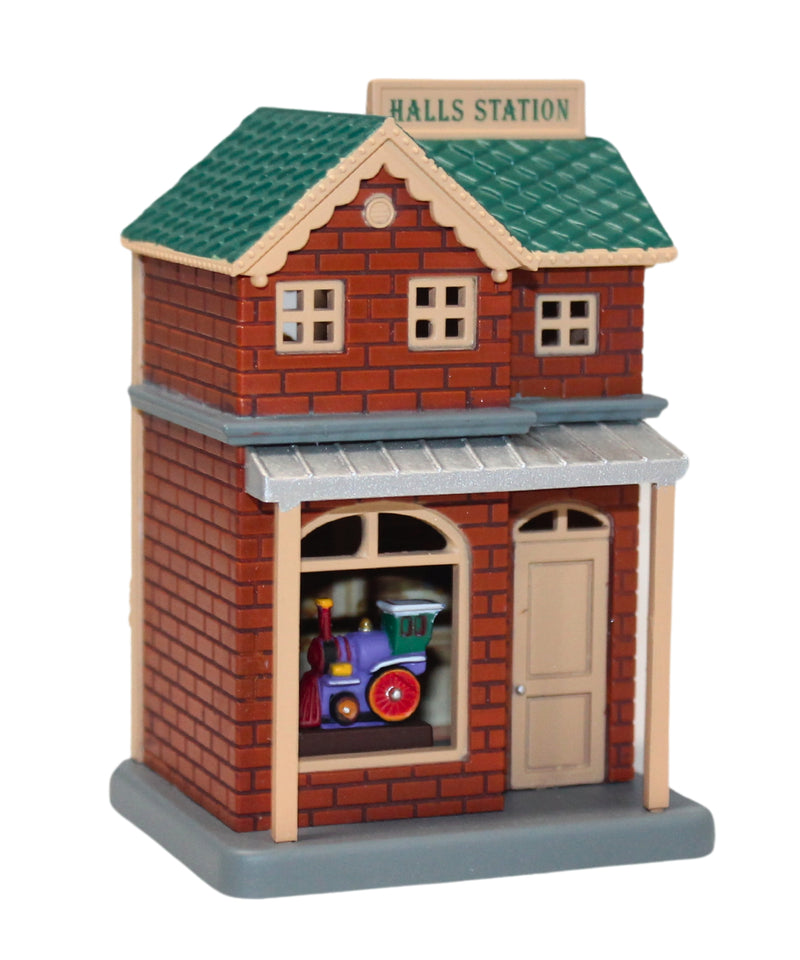 Hallmark Ornament: 2017 Halls Station | QRP5952