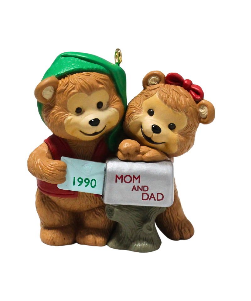 Hallmark Ornament: 1990 Mom and Dad | QX4593