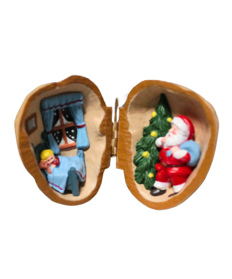 Hallmark Ornament: 1989 Nutshell Dreams  | QX4655