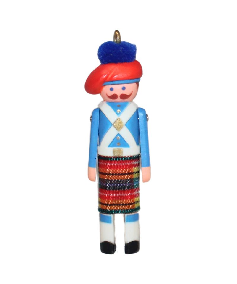 Hallmark Ornament: 1985 Scottish Highlander | QX4715