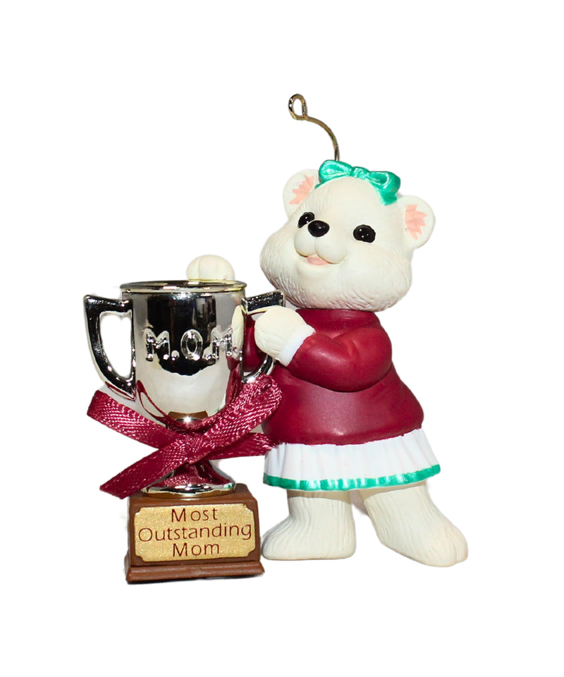 Hallmark Ornament: 1994 Mom | QX5466