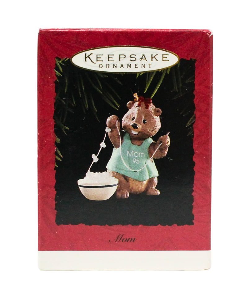 Hallmark Ornament: 1995 Mom | QX5647