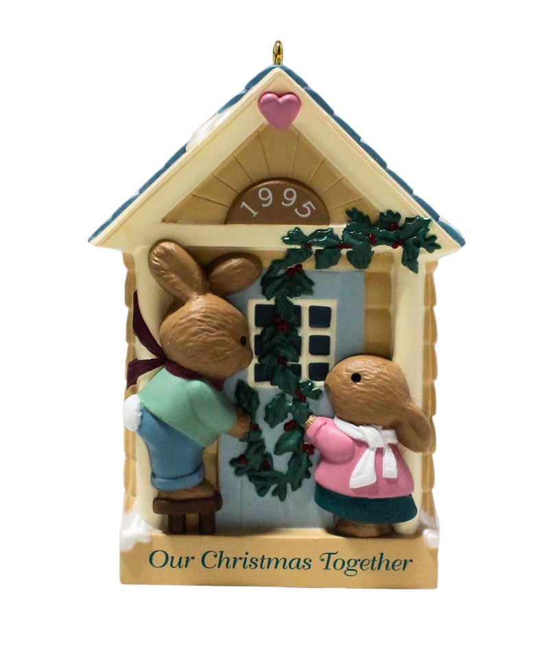 Hallmark Ornament: 1995 Our Christmas Together | QX5809