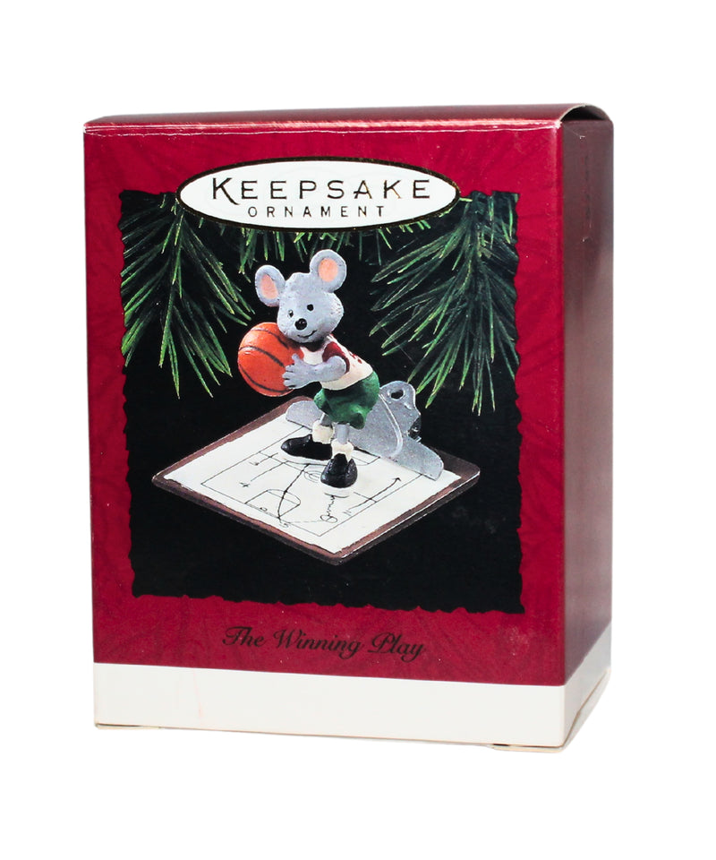 Hallmark Ornament: 1995 The Winning Play | QX5889