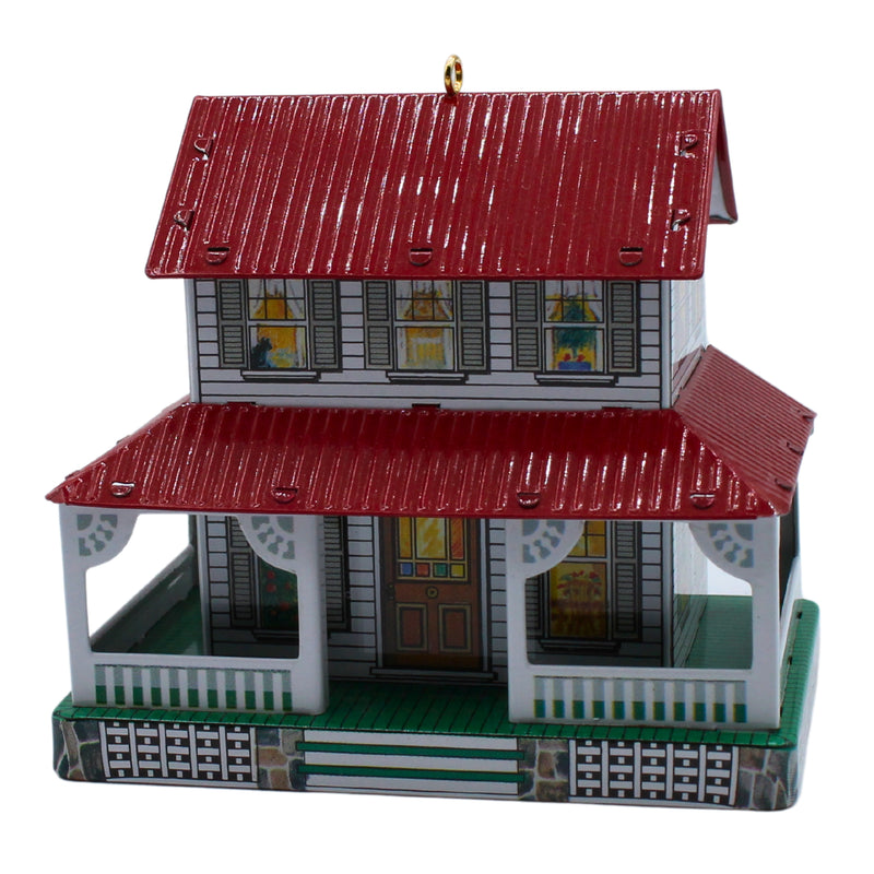 Hallmark Ornament: 1999 Farm House | QX6439