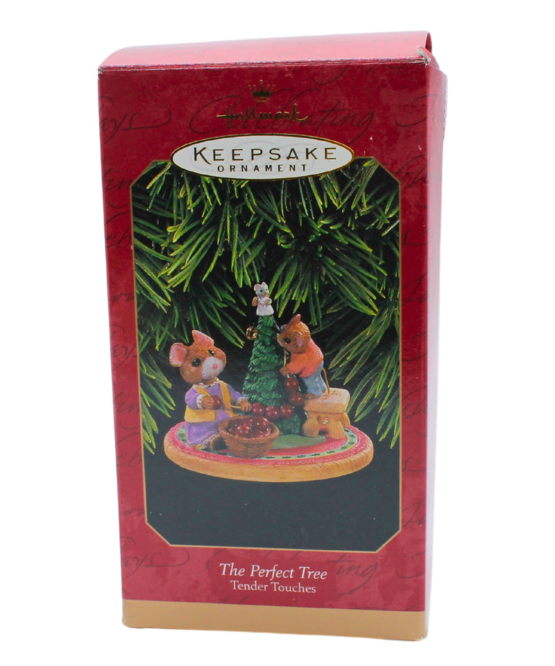 Hallmark Ornament: 1997 The Perfect Tree | QX6572