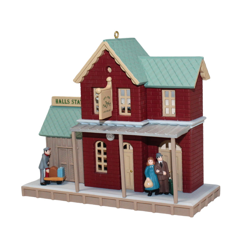 Hallmark Ornament: 1998 Halls Station | QX6833