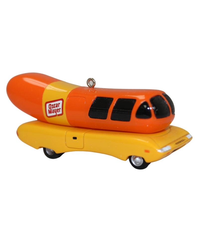 Hallmark Ornament: 2001 Oscar Mayer Wienermobile - 2000 | QX6935