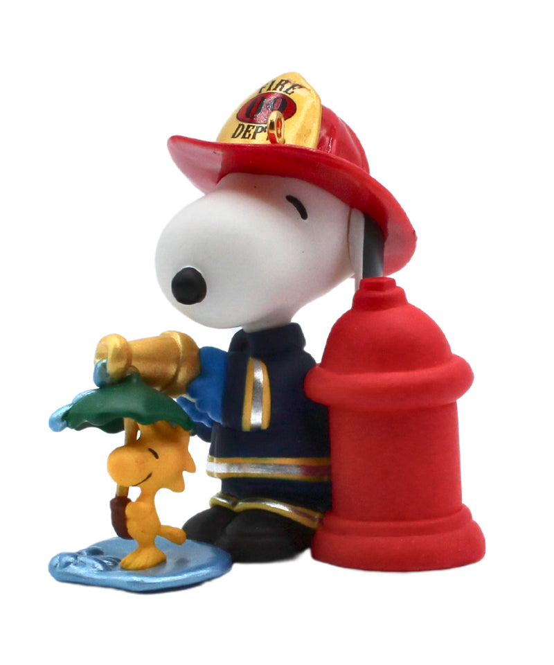 Hallmark Ornament: 2009 Firefighter Snoopy | QX8102 | Peanuts