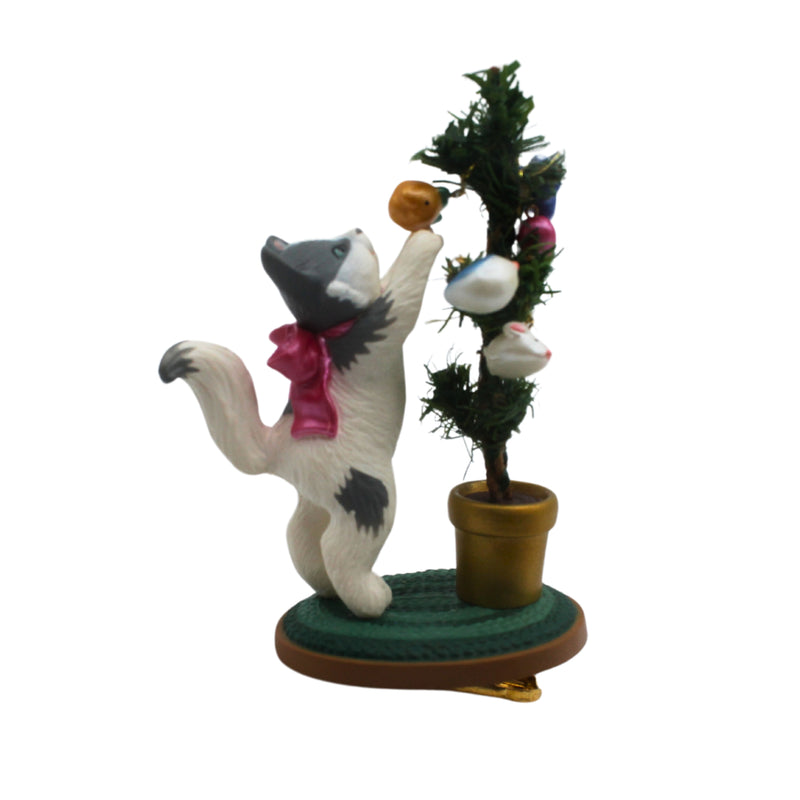 Hallmark Ornament: 2004 Mischievous Kittens | QX8194