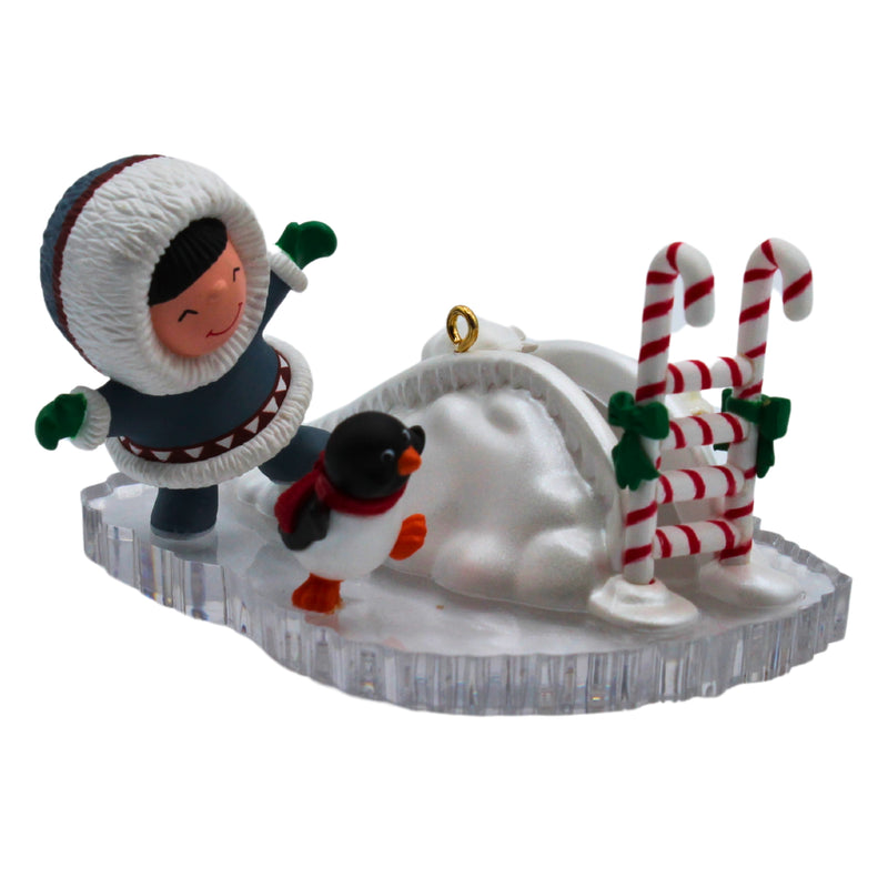 Hallmark Ornament: 2004 Frosty Friends | QX8331