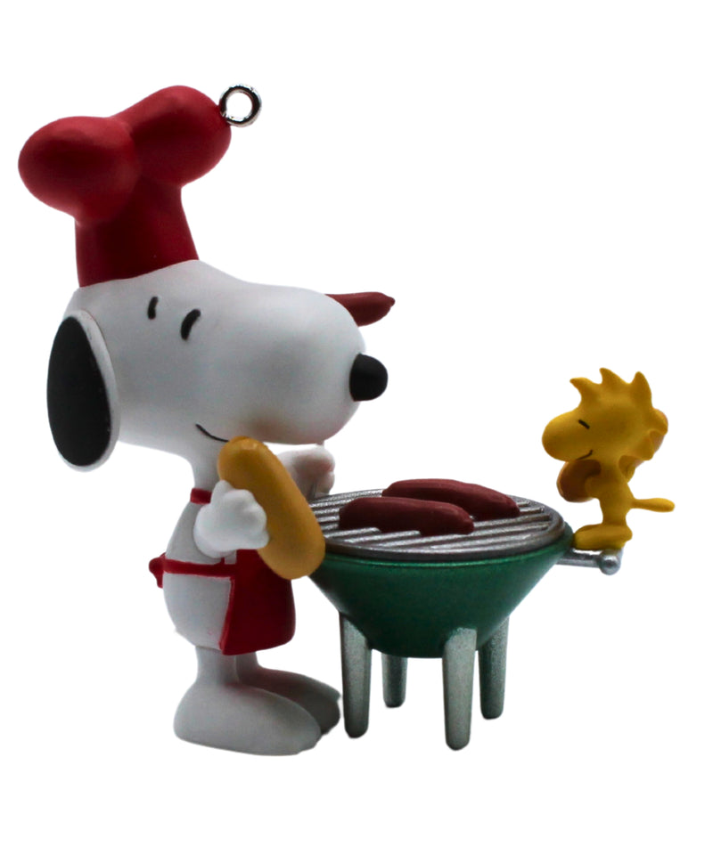 Hallmark Ornament: 2011 Grill Master Snoopy | QX8859 | Peanuts