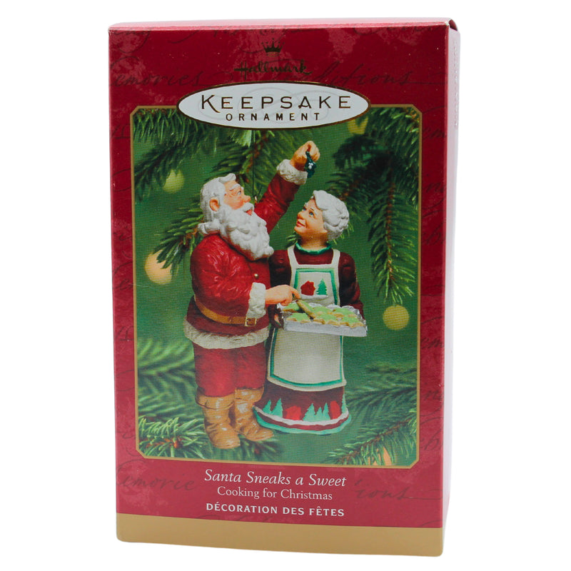 Hallmark Ornament: 2001 Santa Sneaks a Sweet | QX8862