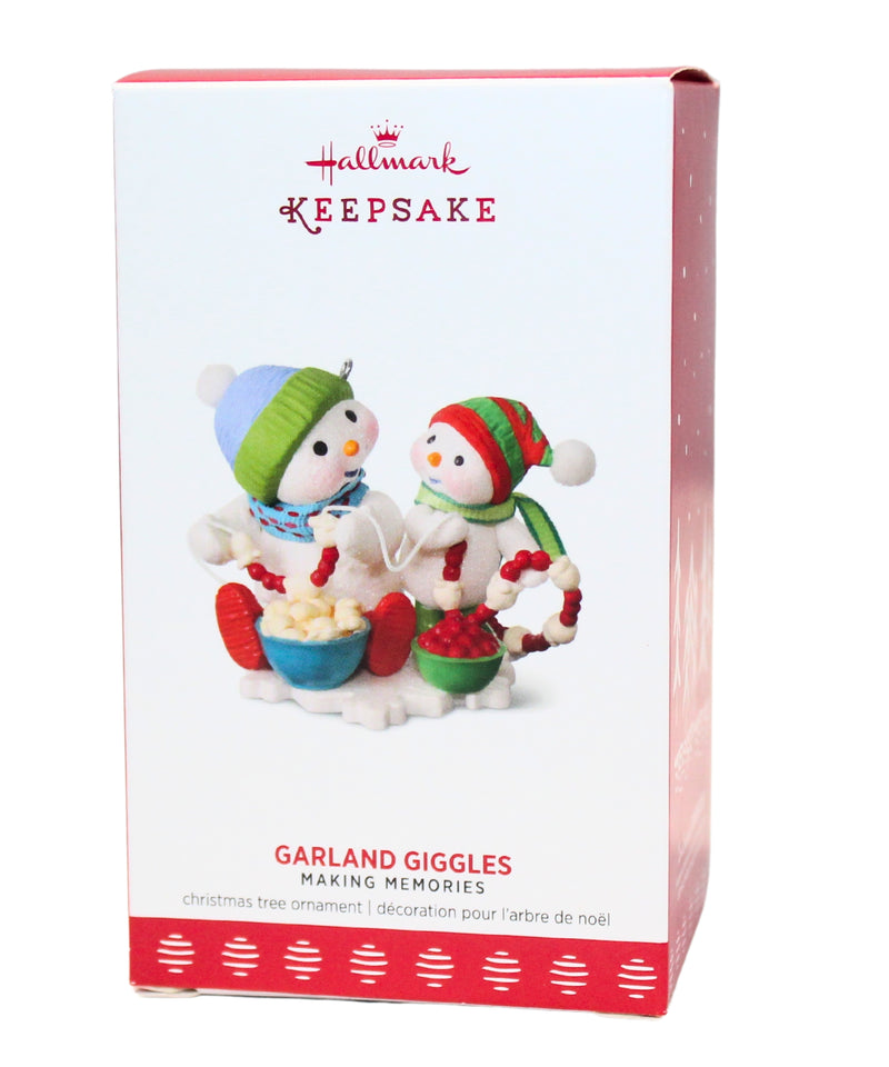 Hallmark Ornament: 2017 Garland Giggles | QX9335