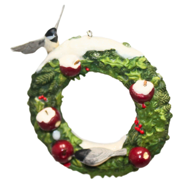 Hallmark Ornament: 2017 Welcoming Wreath | QX9452