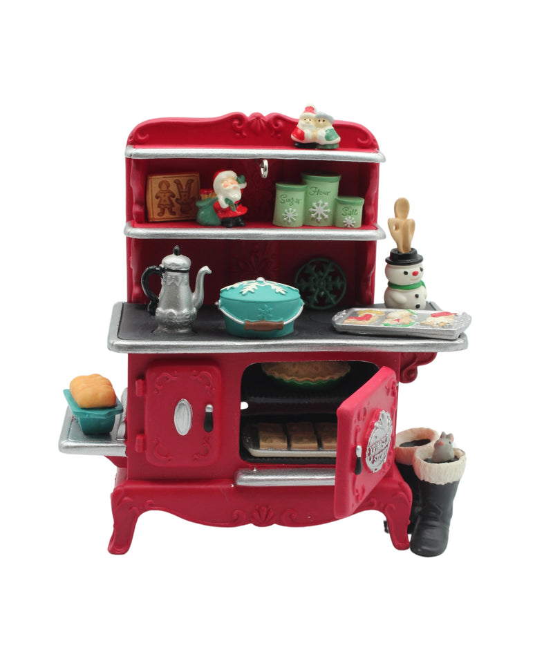 Hallmark Ornament: 2013 Mrs. Claus's Stove | QXC5040