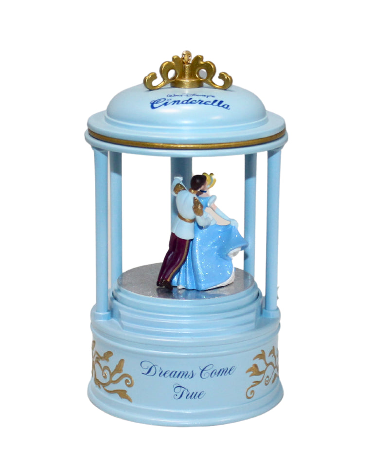 Hallmark Ornament: 1998 Cinderella at the Ball | QXD7576