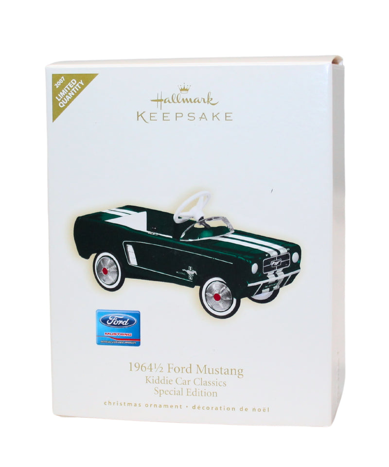 Hallmark Ornament: 2007 Ford Mustang 1964 1/2 | QXE9149