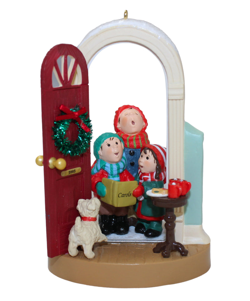 Hallmark Ornament: 2003 Caroling at the Door | QXG8819