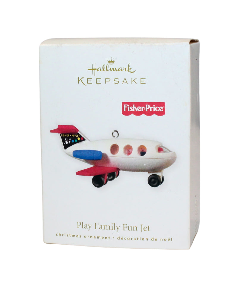 Hallmark Ornament: 2010 Play Family Fun Jet | QXI2293