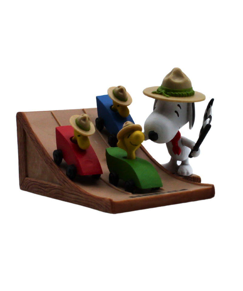 Hallmark Ornament: 2015 The Race is on! | QXI2379 | Peanuts