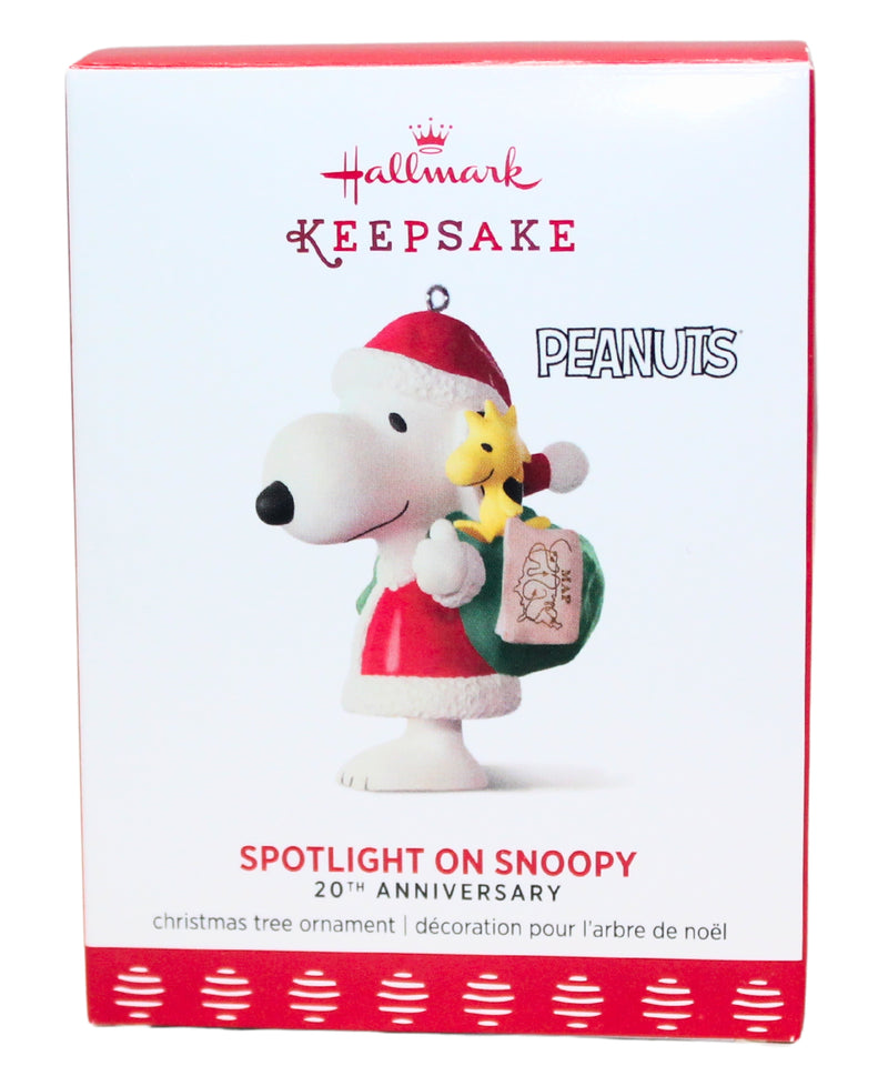 Hallmark Ornament: 2017 Spotlight on Snoopy | QXI3285