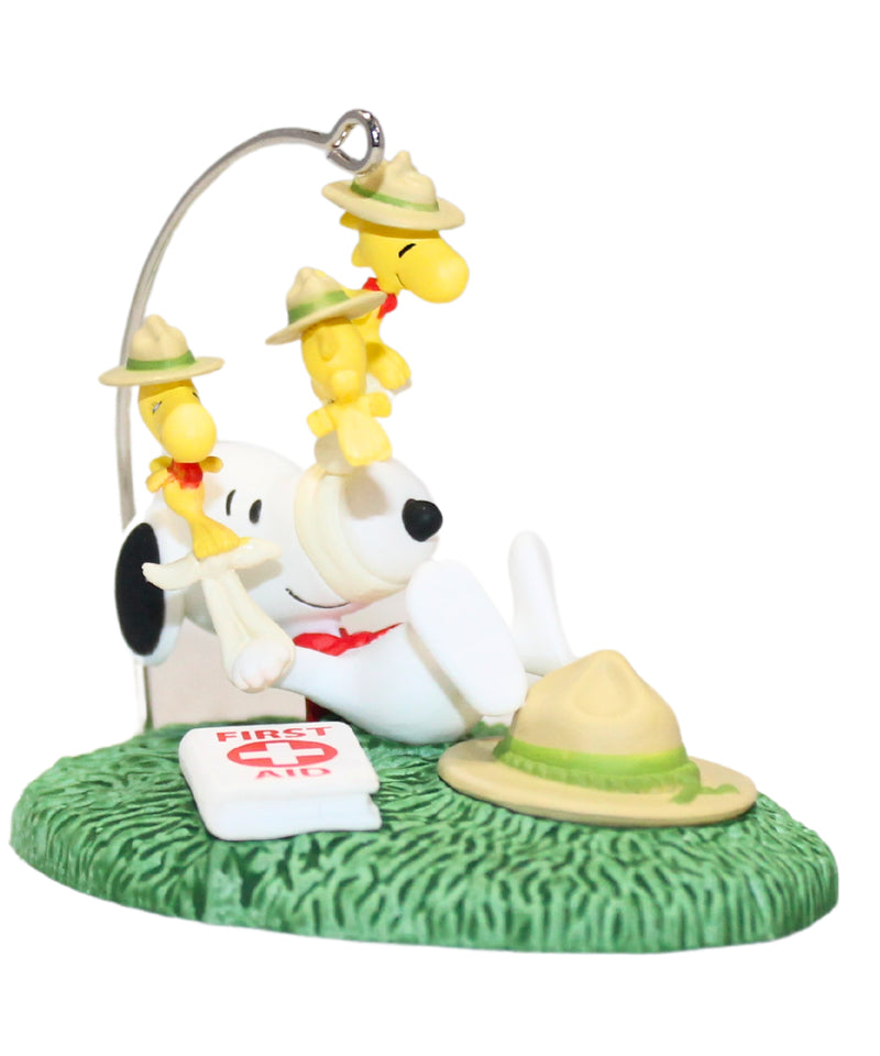 Hallmark Ornament: 2018 First Aid Lessons | QXI3366 | Peanuts