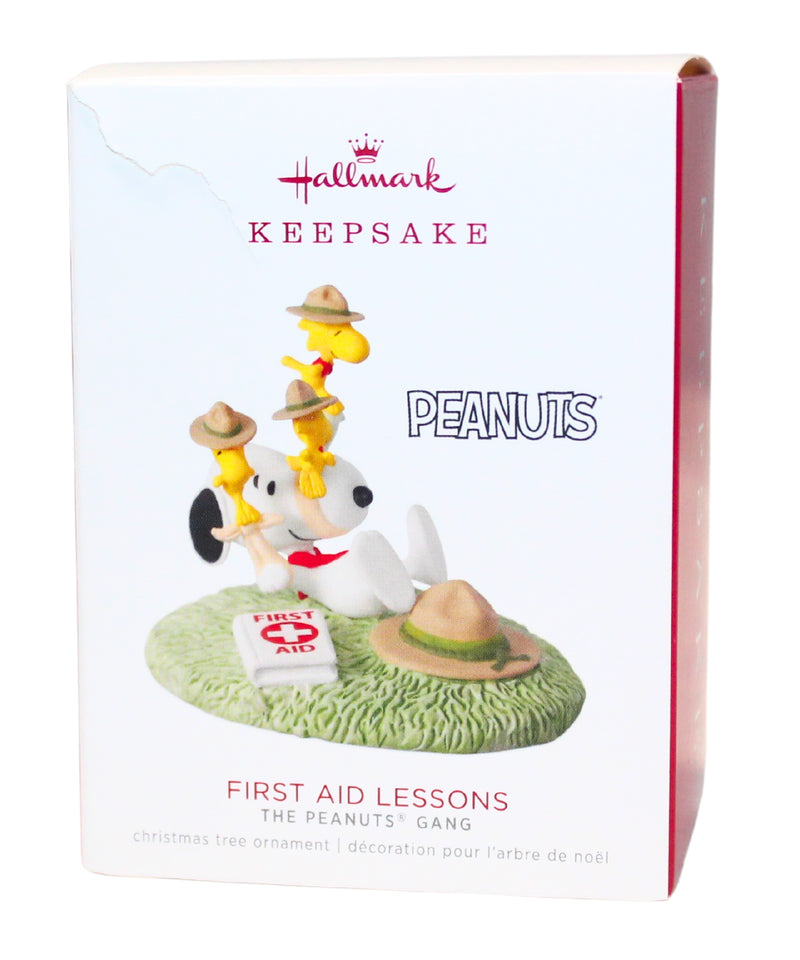 Hallmark Ornament: 2018 First Aid Lessons | QXI3366 | Peanuts