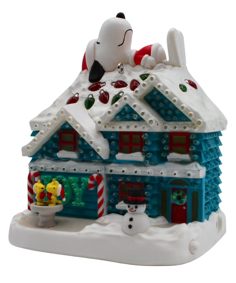 Hallmark Ornament: 2019 The Merriest House in Town | QXI3707 | Peanuts